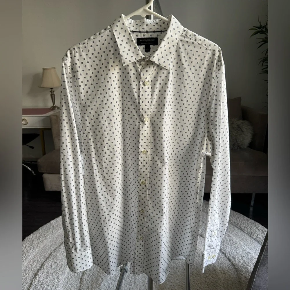 Banana Republic Men's White Blue Long Sleeve Shirt Standard Fit Large
